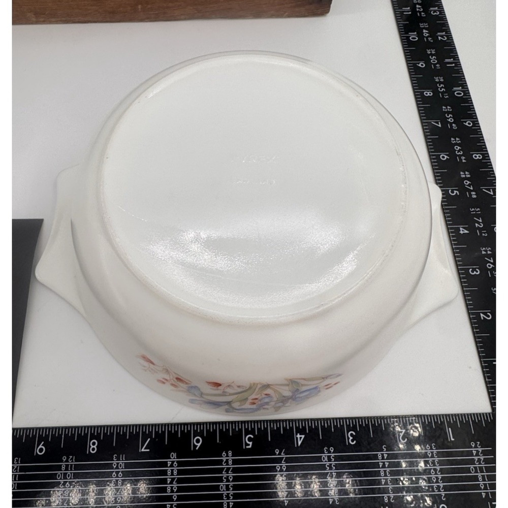 Pyrex England Blue Iris Casseroles w/1 Lid Made In England Set Of 2 Bakeware VTG - Picture 7 of 10